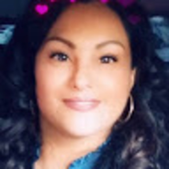 Meet your Posher, Estela - Picture 1 of 1